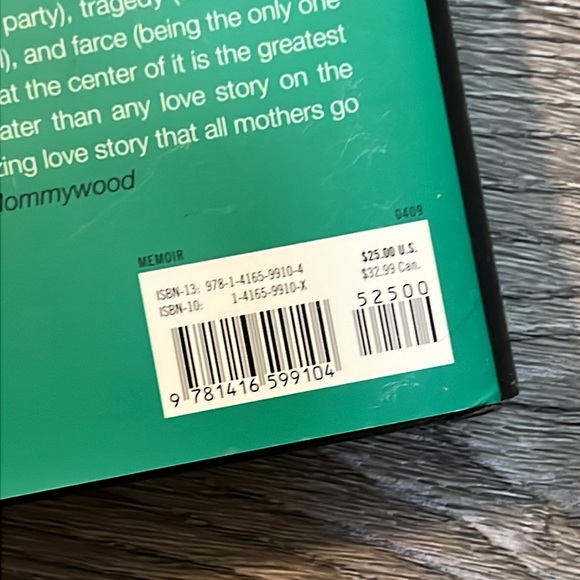 📚 2/$21 BOOKS!! 📚 Tori Spelling - Mommywood 2009 coffee table book - Picture 4 of 10
